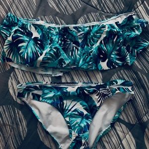 Off the shoulder tropical bikini